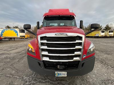 Used 2019 Freightliner Cascadia Detroit DD13 Semi Truck for sale #244409 - photo 2