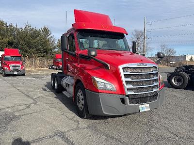 Used 2019 Freightliner Cascadia Detroit DD13 Semi Truck for sale #244432 - photo 1
