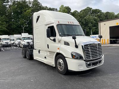 Used 2019 Freightliner Cascadia Detroit DD13 Semi Truck with Sleeper Cab for sale #244800 - photo 1