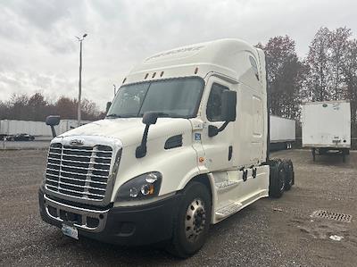 Used 2019 Freightliner Cascadia Detroit DD13 Semi Truck with Sleeper Cab for sale #244811 - photo 1
