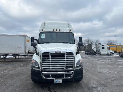 Used 2019 Freightliner Cascadia - photo 1