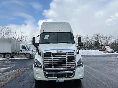 Used 2019 Freightliner Cascadia Detroit DD13 Semi Truck with Sleeper Cab for sale #244815 - photo 2