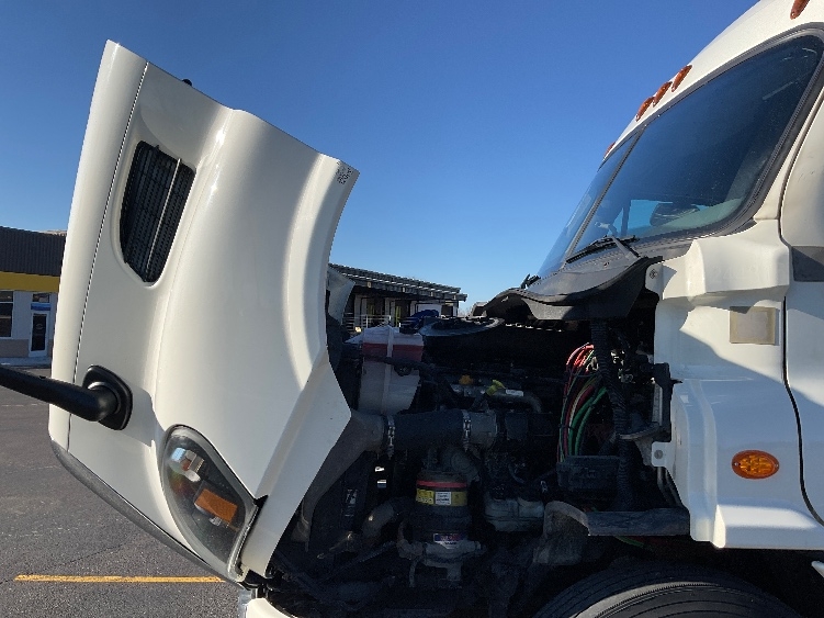 Used 2019 Freightliner Cascadia - photo 23