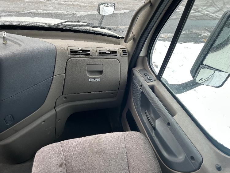 Used 2019 Freightliner Cascadia - photo 16