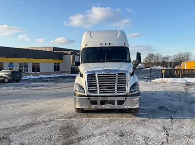 Used 2019 Freightliner Cascadia - photo 1