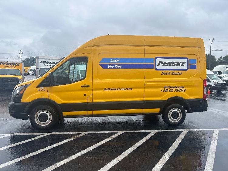 Used 2023 Ford Transit 250 - photo 6