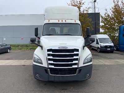 Used 2019 Freightliner Cascadia Detroit DD15AT Semi Truck for sale #245440 - photo 2