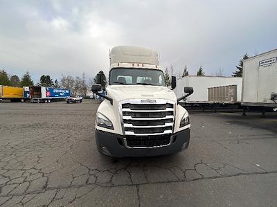 Used 2019 Freightliner Cascadia Detroit DD15AT Semi Truck for sale #245447 - photo 2
