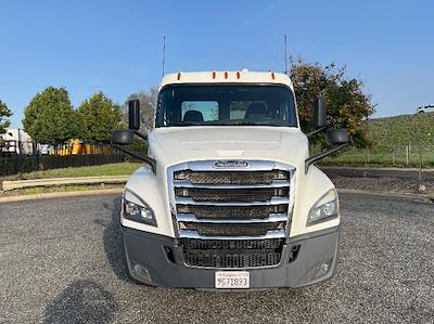 Used 2019 Freightliner Cascadia Detroit DD15AT Semi Truck for sale #245448 - photo 2