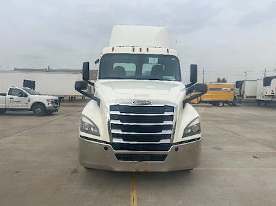 Used 2019 Freightliner Cascadia Detroit DD13 Semi Truck for sale #246991 - photo 2