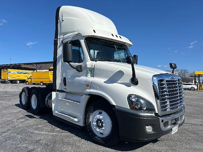 Used 2019 Freightliner Cascadia Detroit DD13 Semi Truck for sale #247236 - photo 1