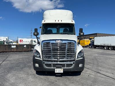 Used 2019 Freightliner Cascadia Detroit DD13 Semi Truck for sale #247236 - photo 2
