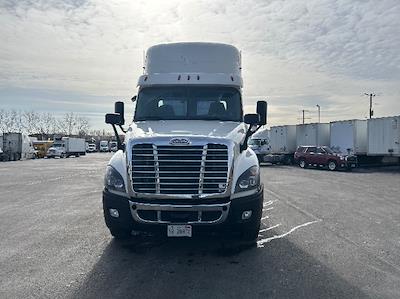 Used 2019 Freightliner Cascadia Detroit DD13 Semi Truck for sale #247239 - photo 2