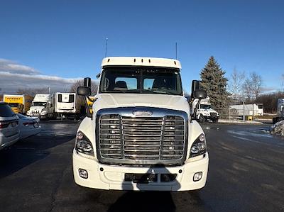 Used 2019 Freightliner Cascadia Detroit DD13 Semi Truck for sale #247251 - photo 2