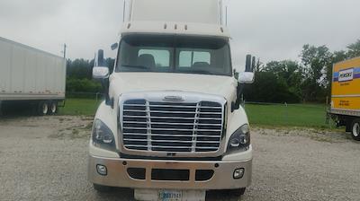 Used 2019 Freightliner Cascadia Detroit DD13 Semi Truck for sale #248402 - photo 2