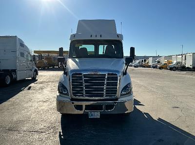 Used 2019 Freightliner Cascadia - photo 1