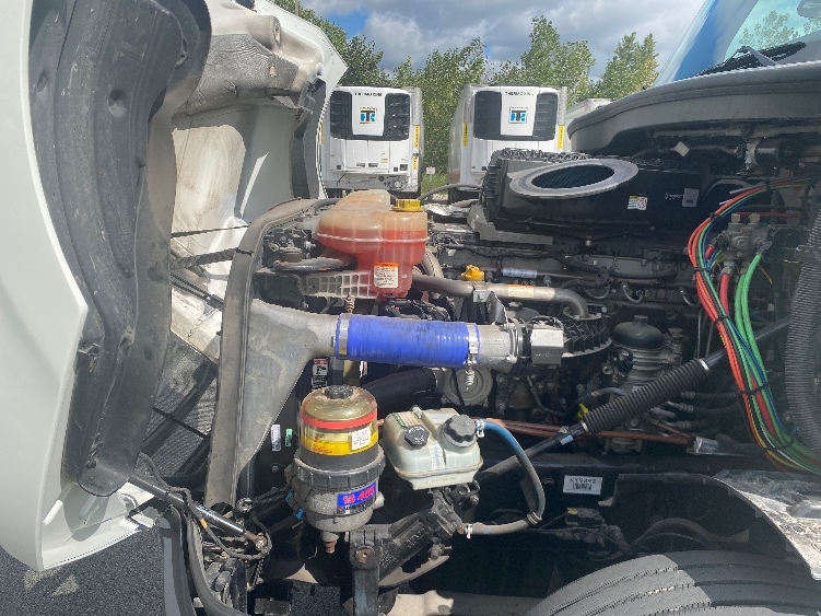 Used 2019 Freightliner Cascadia - photo 23