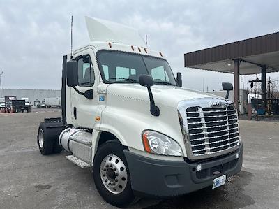 Used 2019 Freightliner Cascadia - photo 1