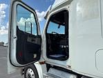 Used 2019 Freightliner Cascadia Detroit DD15AT Semi Truck with Sleeper Cab for sale #254265 - photo 9