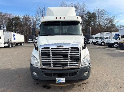 Used 2019 Freightliner Cascadia Detroit DD13 Semi Truck for sale #254504 - photo 2