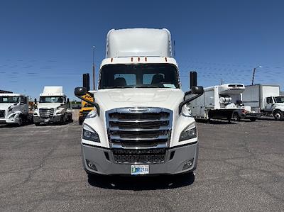 Used 2019 Freightliner Cascadia - photo 1