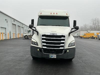 Used 2019 Freightliner Cascadia - photo 1