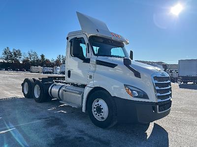 Used 2019 Freightliner Cascadia Detroit DD13 Semi Truck for sale #255042 - photo 1