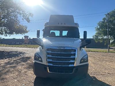 Used 2019 Freightliner Cascadia Detroit DD13 Semi Truck for sale #255049 - photo 2