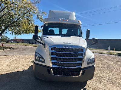 Used 2019 Freightliner Cascadia Detroit DD13 Semi Truck for sale #255053 - photo 2