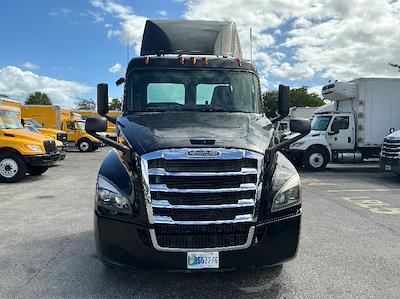 Used 2019 Freightliner Cascadia Detroit DD13 Semi Truck for sale #255335 - photo 2