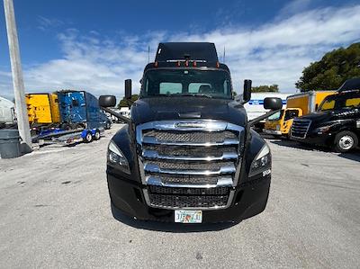 Used 2019 Freightliner Cascadia Detroit DD13 Semi Truck for sale #255344 - photo 2