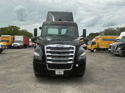 Used 2019 Freightliner Cascadia Detroit DD13 Semi Truck for sale #255346 - photo 2