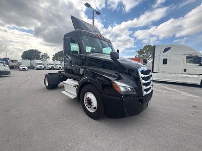 Used 2019 Freightliner Cascadia Detroit DD13 Semi Truck for sale #255349 - photo 1