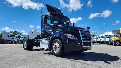 Used 2019 Freightliner Cascadia Detroit DD13 Semi Truck for sale #255382 - photo 1