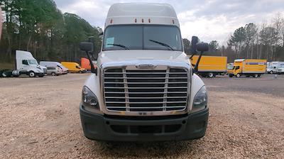 Used 2019 Freightliner Cascadia - photo 1
