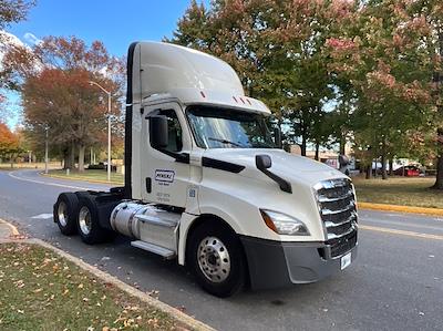 Used 2019 Freightliner Cascadia Detroit DD15AT Semi Truck for sale #255524 - photo 1