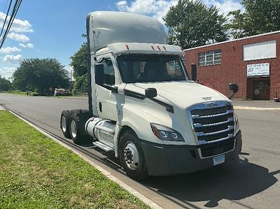 Used 2019 Freightliner Cascadia Detroit DD15AT Semi Truck for sale #255529 - photo 1