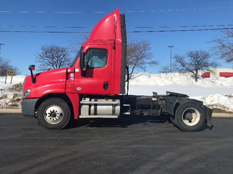 Used 2019 Freightliner Cascadia - photo 6