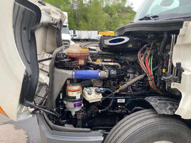Used 2019 Freightliner Cascadia - photo 23