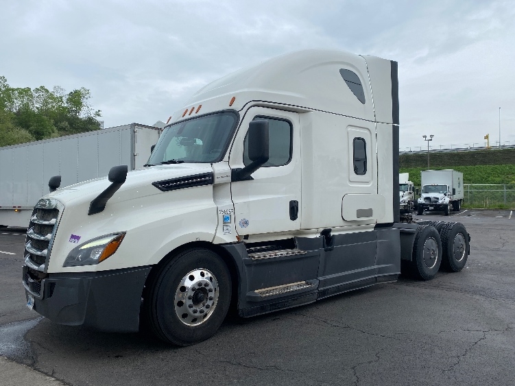 Used 2019 Freightliner Cascadia - photo 5