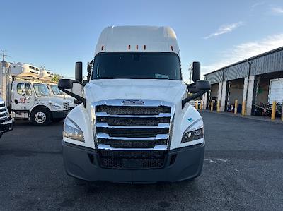 Used 2019 Freightliner Cascadia Detroit DD15AT Semi Truck with Sleeper Cab for sale #255988 - photo 2