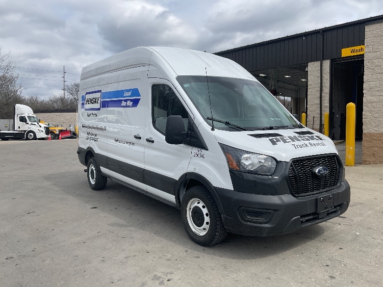Used 2023 Ford Transit 250 - photo 1