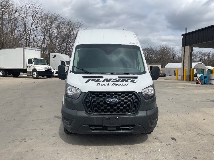 Used 2023 Ford Transit 250 - photo 2