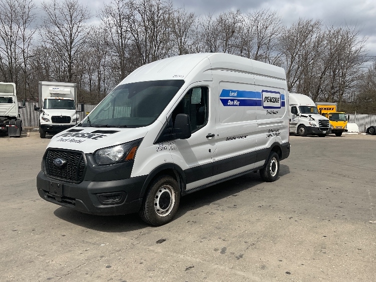 Used 2023 Ford Transit 250 - photo 5