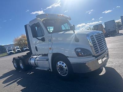 Used 2019 Freightliner Cascadia Detroit DD15AT Semi Truck for sale #256510 - photo 1