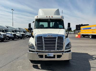 Used 2019 Freightliner Cascadia - photo 1