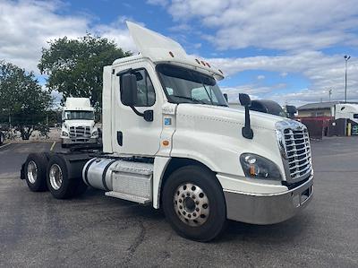 Used 2019 Freightliner Cascadia Detroit DD15AT Semi Truck for sale #256526 - photo 1