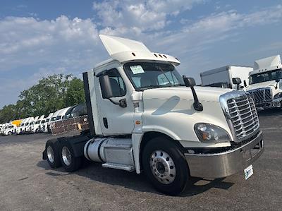 Used 2019 Freightliner Cascadia - photo 1