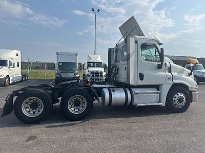 Used 2019 Freightliner Cascadia - photo 1
