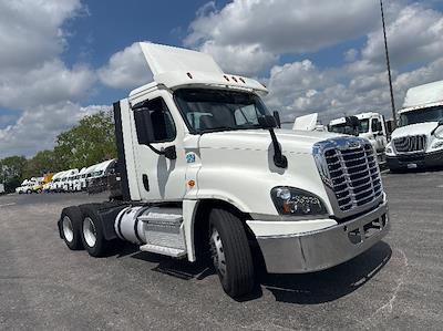 Used 2019 Freightliner Cascadia - photo 1
